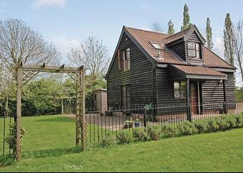 Click here for more about a romantic holiday at Orchard Cottage